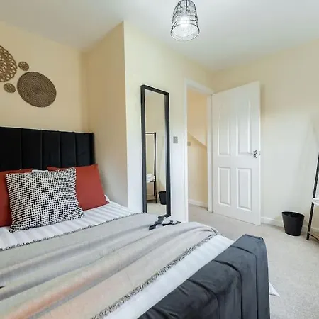 Holiday home Home2home 4bed House Near Roundhay Park Leeds (West Yorkshire)