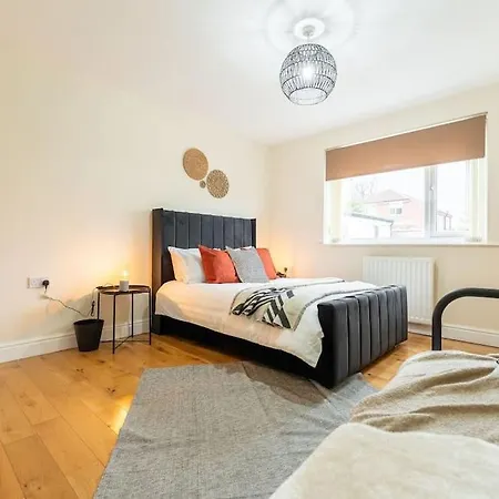 Home2home 4bed House Near Roundhay Park Holiday home Leeds (West Yorkshire)