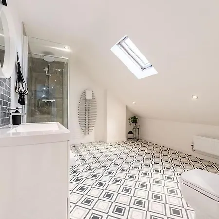 Casa de Férias Home2home 4bed House Near Roundhay Park