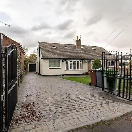 Casa de Férias Home2home 4bed House Near Roundhay Park